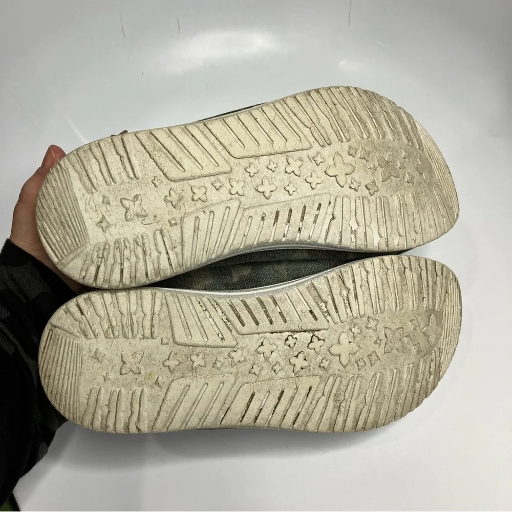 Corky’s kayak camouflage canvas‎ loafers size 9